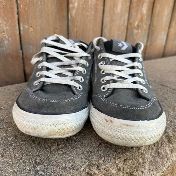 CONVERSE Men’s Gray White Leather Lo Top Sneakers Shoes Size 9.5 - Picture 2 of 13